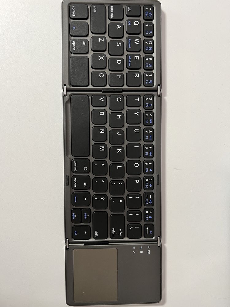 Vand tastatura bluetooth calatorie