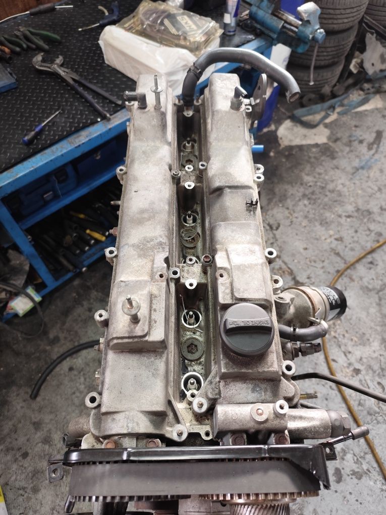 Двигател 2JZ-GE.