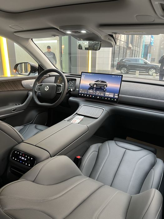 LeapMotor C11 HYBRID Smart Eng Full