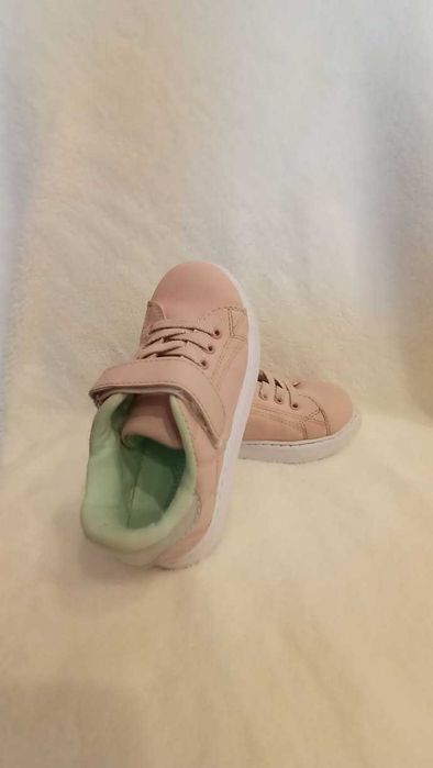 Запазени обувки LC Waikiki за момиче, номер 29