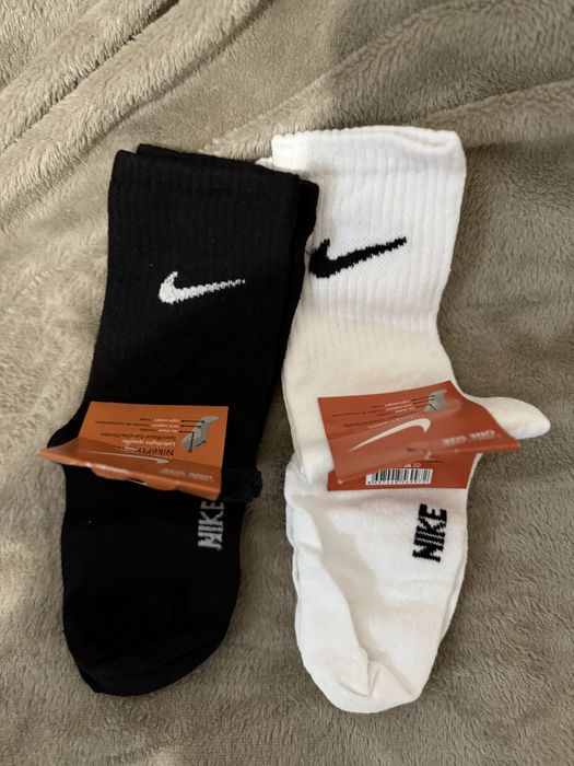 Нови мъжки чорапи.