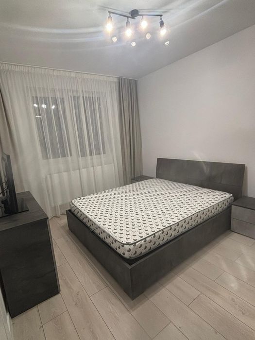 Inchiriez ap.2 camere decomandate