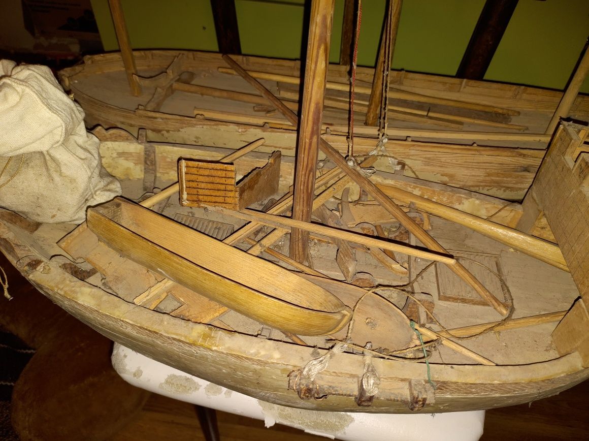 Дървени макети на кораби
