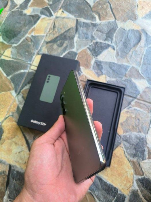 Samsung S23 PLUS de 256 GB ca NOU cu Garantie