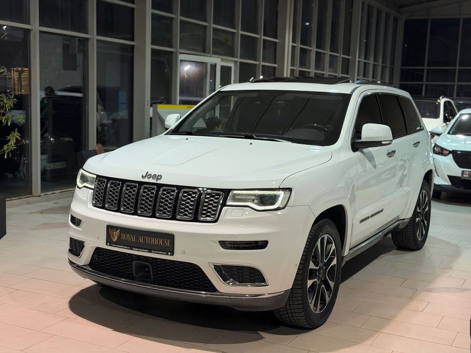Jeep Grand Cherokee Summit Plafon panoramic, Faruri bixenon, Suspensie pneumatica, Keyless