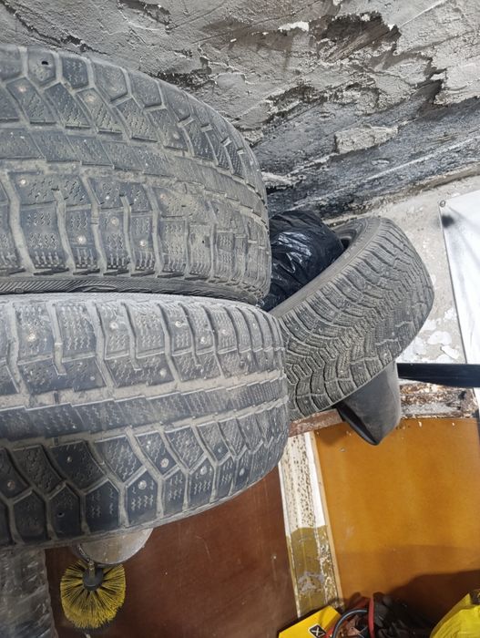 Резина зима 215*55r16