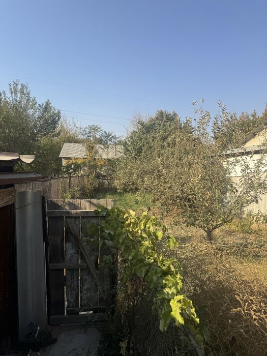 3 xonali xovli ijaraga beriladi