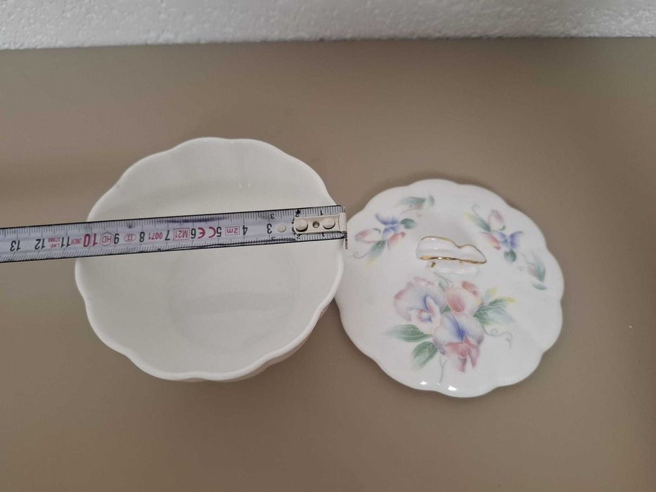 Caseta bijuterii marca Aynsley