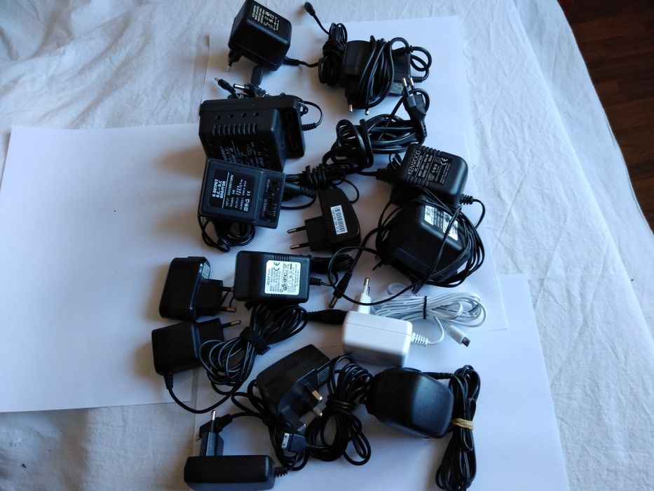 Incarcatoare diferite tensiuni, reglabile, ADAPTOARE diferite mufe inc