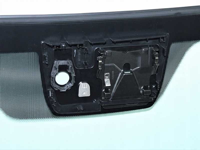 Предно стъкло Honda CRV сензор + камера+ подгрев 2017 - 2023 Година