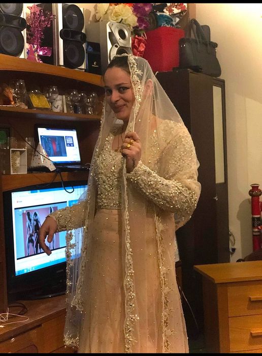 Офицялна роклия нова не исползвана