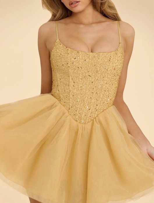 Платье новое от бренда Ohpolly размер М