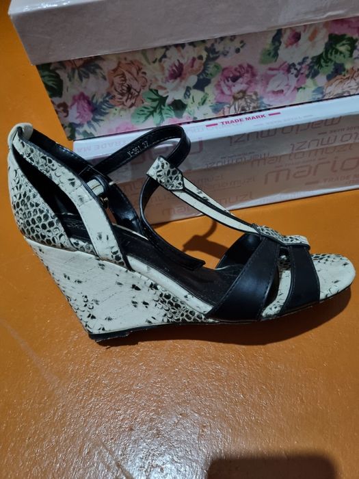 Женская обувь, босоножки