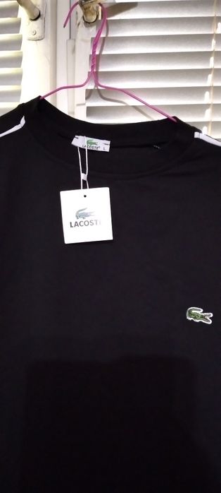 Tricou nou cu eticheta