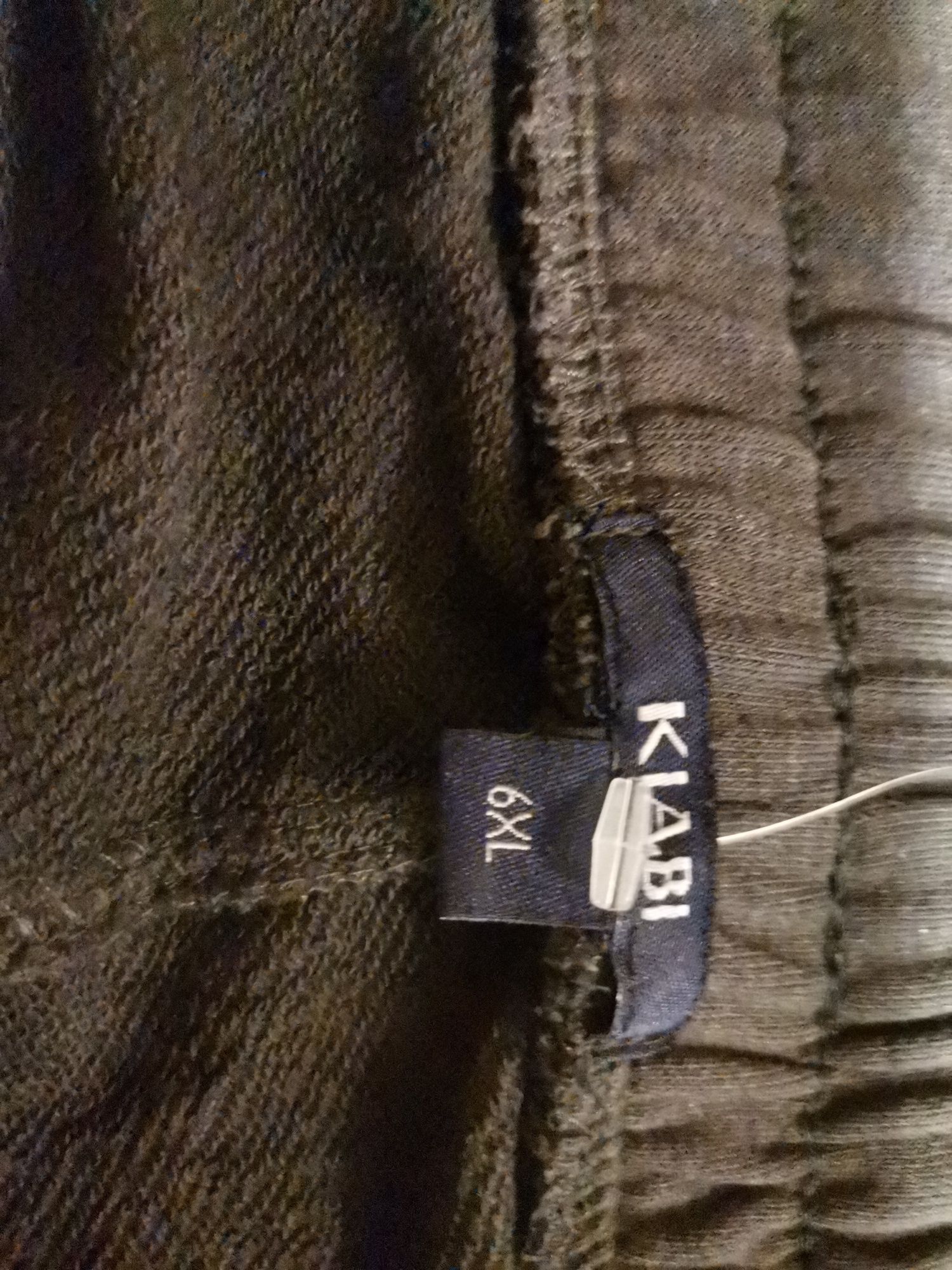 Vand pantaloni scurți pentru bărbați 6xl