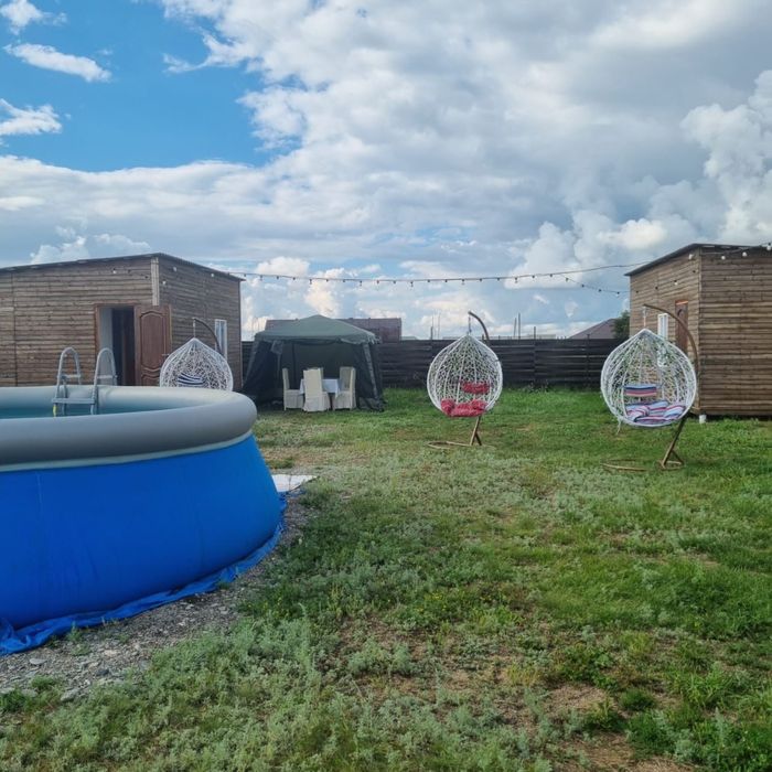 Срочно продам участок в Боровом. На участке 3 домика
