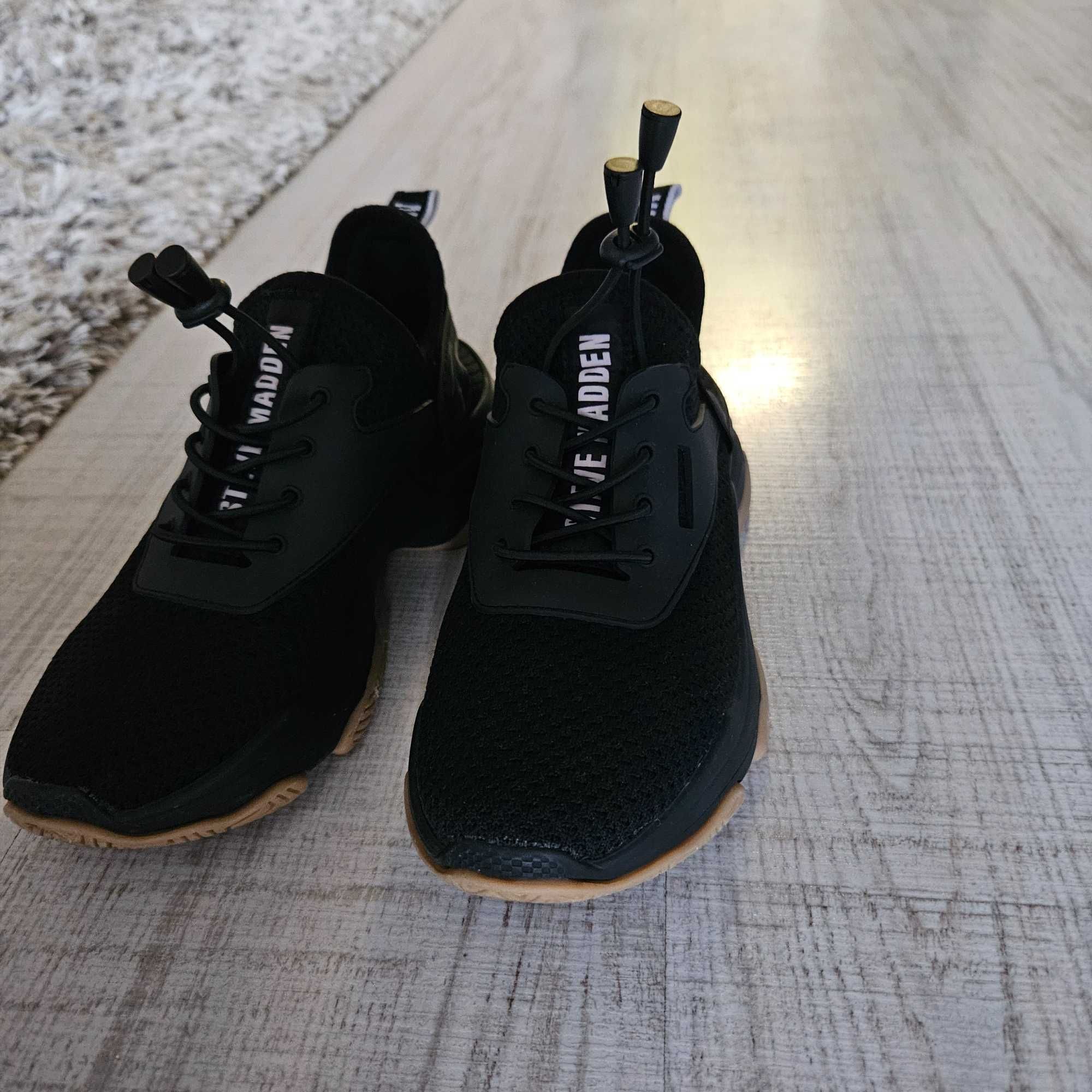 Маратонки Steve Madden
