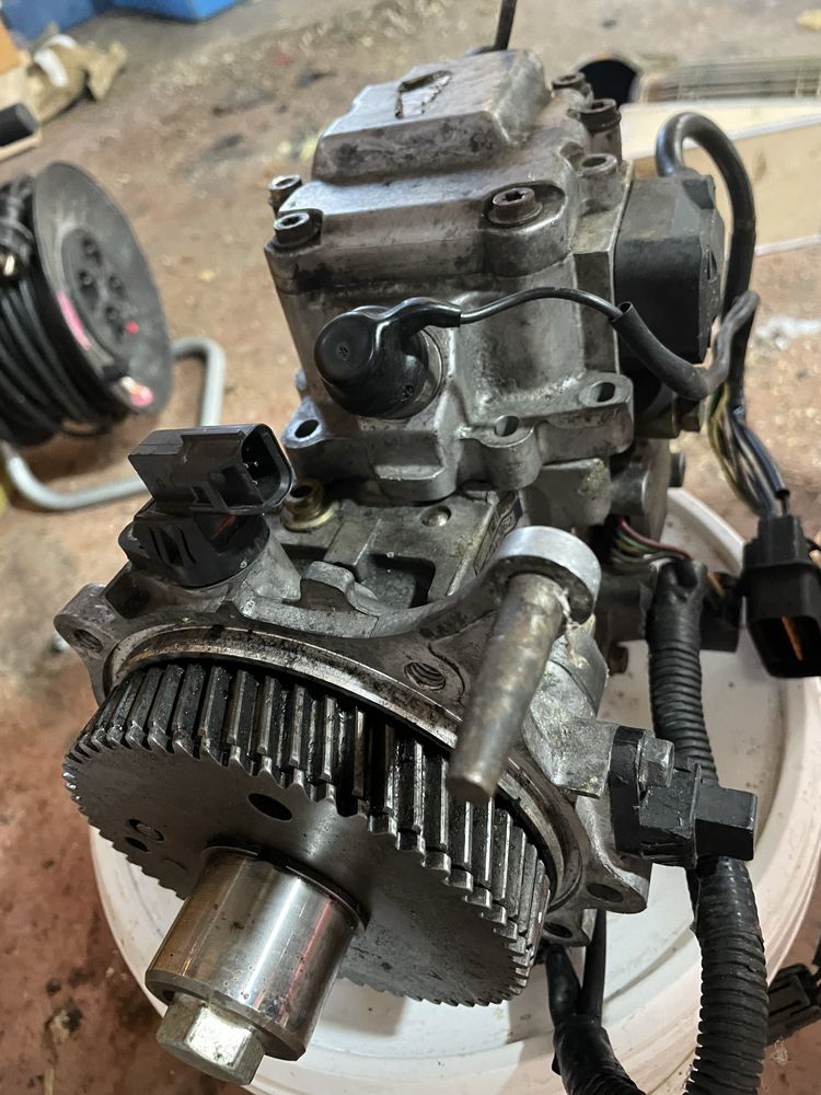 Pompa pajero mk3  , 3.2DID