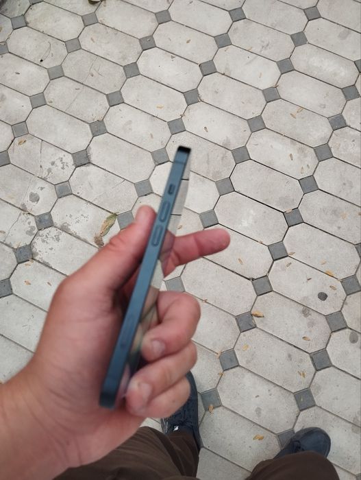 IPhone 13 iclodга тушган