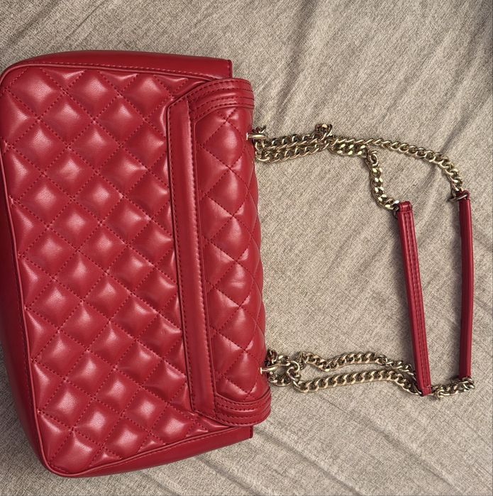 Geantă Moschino roșie