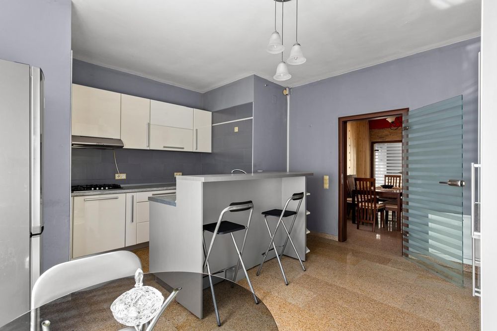 Vilă de vinzare , in Arad , ultracentral , in apropiere de Teatru .