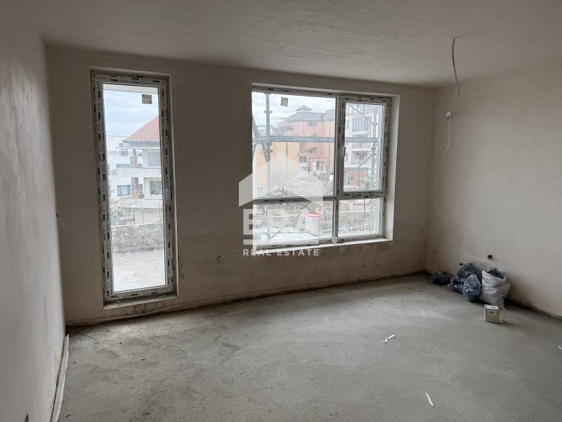 Продава се Двустаен апартамент в Варна, Виница - 62 кв.м за 1371 €/кв.м - Снимка #3