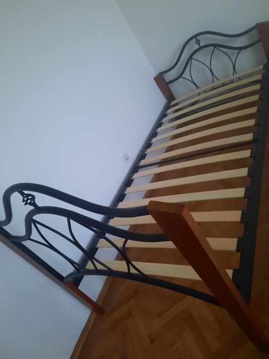 Vand pat pe cadru metalic, dimensiuni 96× 200