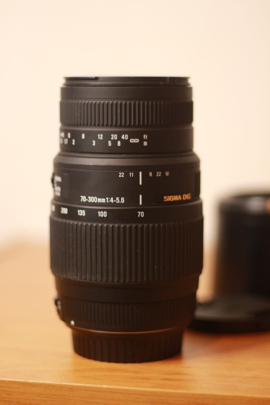 обектив Sigma 70-300mm 1:4-5.6 DG Macro