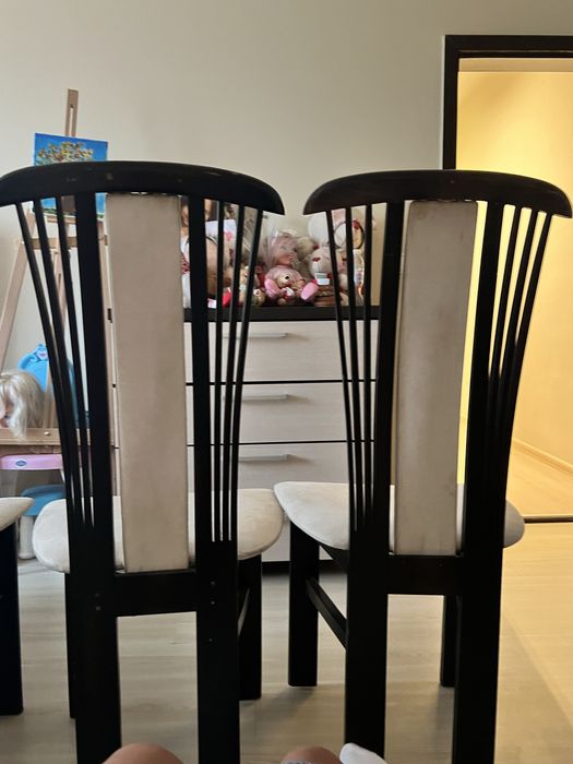 Стол за трапезария