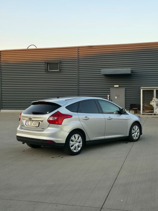 Vând Ford Focus 3
