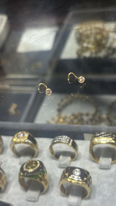 Piercing de nas aur