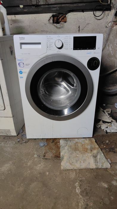 Продавам стари италиански мебели