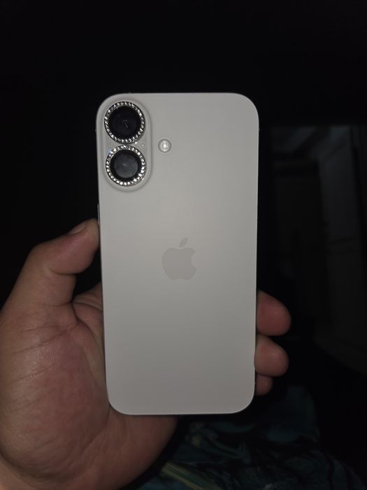 IPhone 16 128gb белый