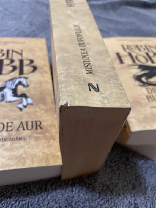 Trilogia Omul Aramiu - Robin Hobb