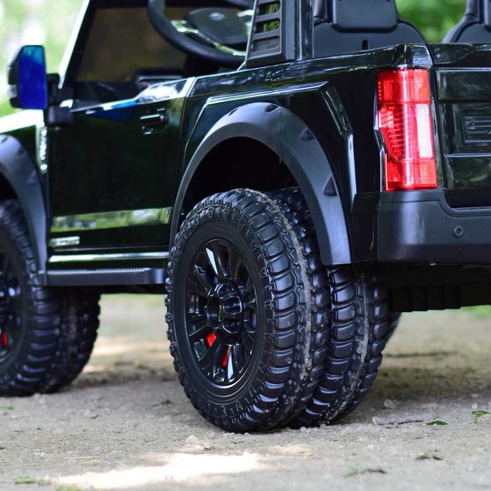 Masinuta electrica pentru 2 copii, Ford Super Duty F450, 4x4, 180W