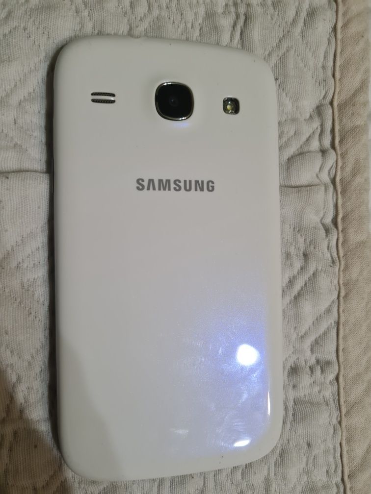 Продавам iphone А1387 и самсунг