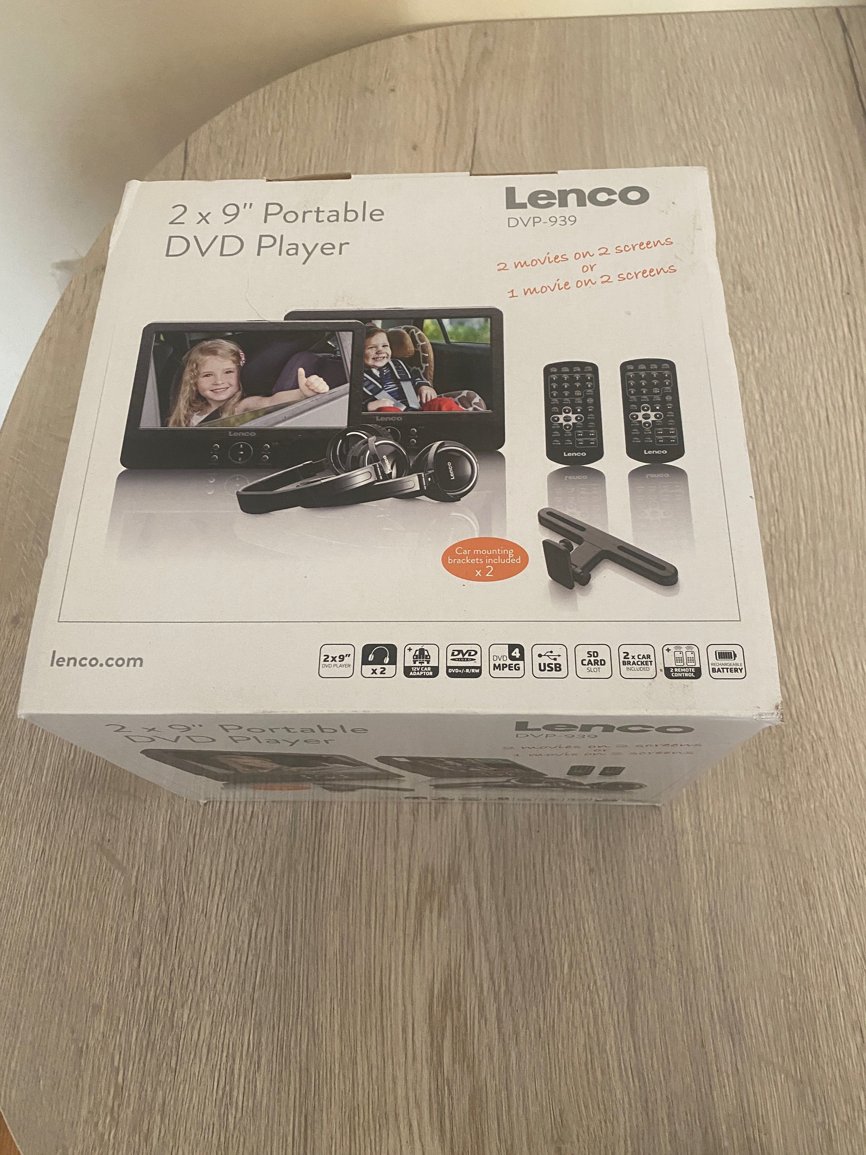 Tablete pentru mașină Lenco