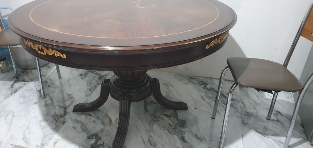 Стол из дерева премимум класса