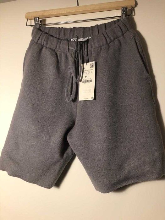 Pantaloni scurti zara cu eticheta S