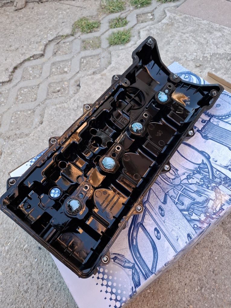 Капак клапани Mercedes w204 OM 646