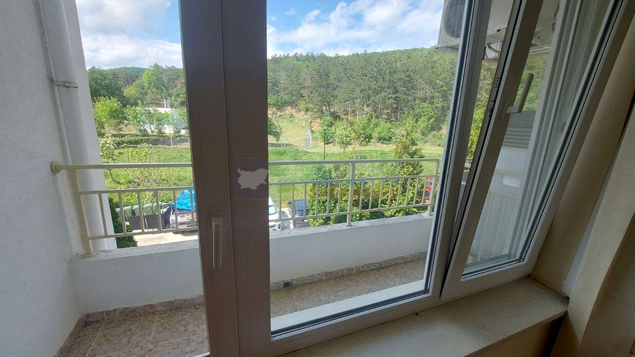 Продава се Двустаен апартамент в Свети Влас - 67 кв.м за 1075 €/кв.м - Снимка #2