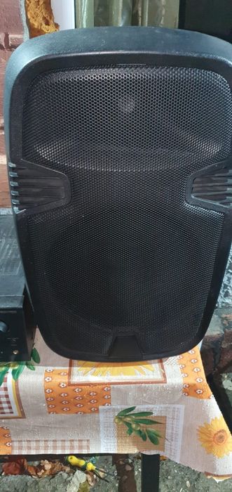 Vând sau schimb amplificator si boxe