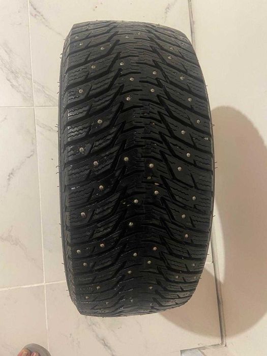 Зимняя шипованная резина 225/45 R17
