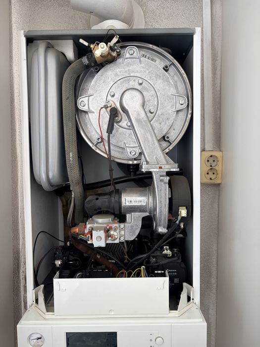 Dezmembrez Centrala Viessmann Vitodens 100