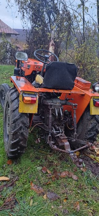 Трактор DFH 180 със Регистрация.