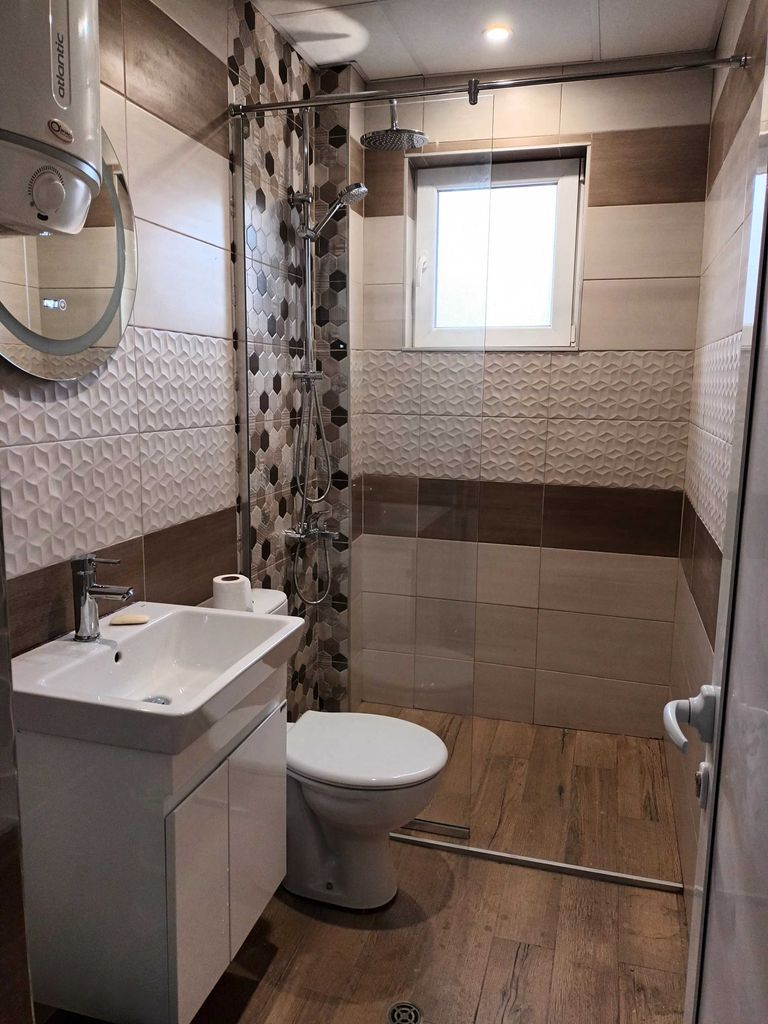 Дава се под наем Тристаен апартамент в Варна, Автогара - 80 кв.м за 765 € - Снимка #7