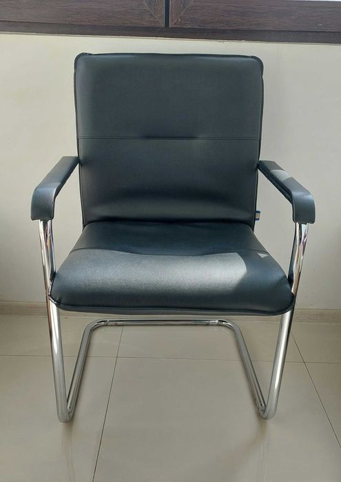 Scaun de bucatarie / birou