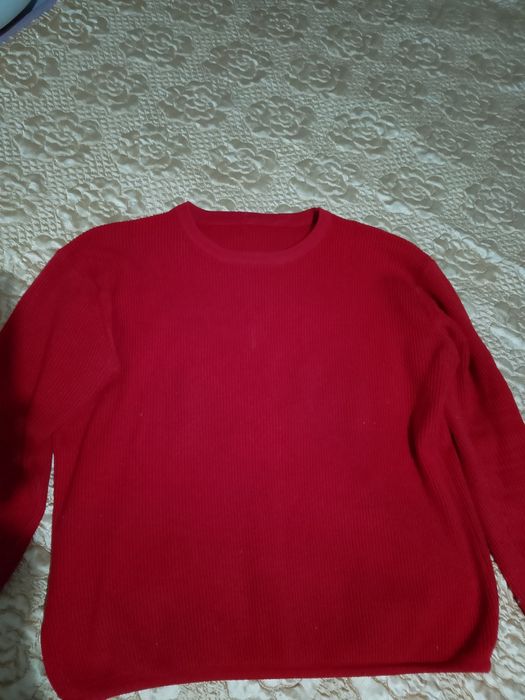 Продам женскую одежду .