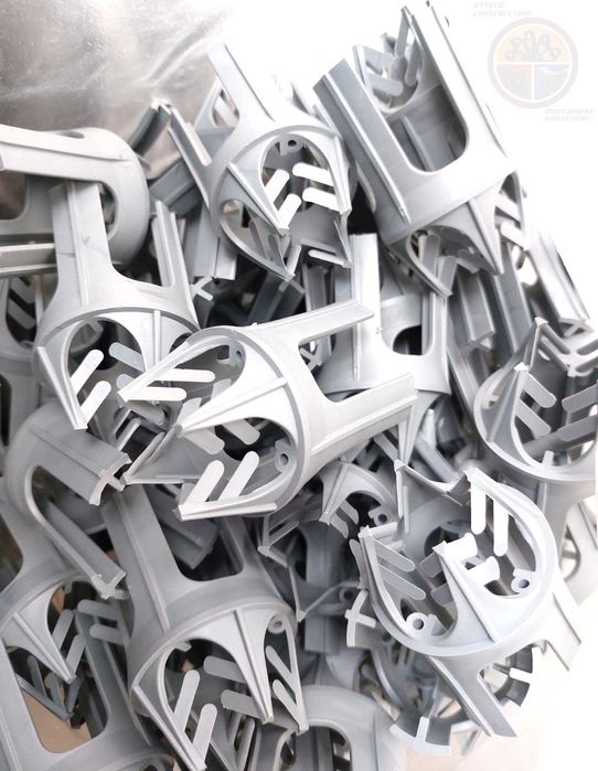 Distantier placa cu 4 picioare