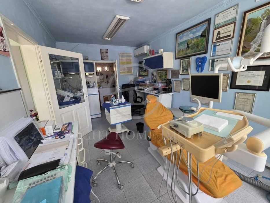 Продава се Магазин в Пловдив, Кючук Париж - 39 кв.м за 2052 €/кв.м - Снимка #1